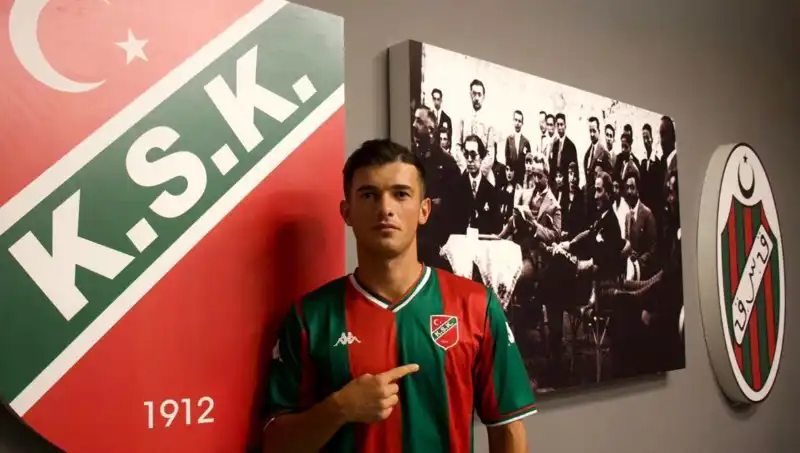 Karşıyaka'da Transfer Heyecanı: Yeni Yıldızlar Geliyor!