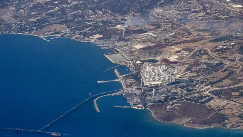 ABD'nin İsrail'e Silah Taşıyan Gemi Limasol'a Uğrayacak: Yeni Gelişmeler