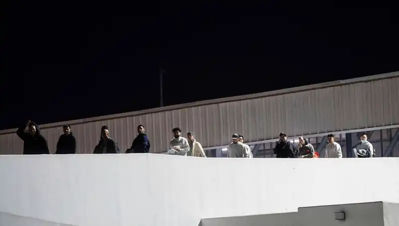 Türkiye'de İki İl de Düzensiz Göçmen Operasyonu: Yakalananlar Kimler?