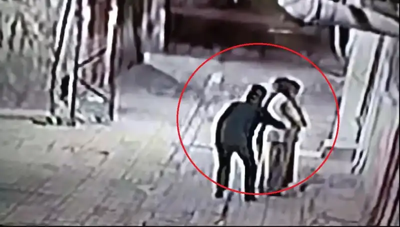 Kapkaççılara Karşı Polis Operasyonu: Pazarcı ve Simitçi Kılığına Girdiler