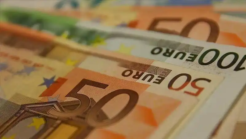 Euro’nun Zirveden Gerilemesi: Ekonomik Nedenler ve Gelecek Tahminleri