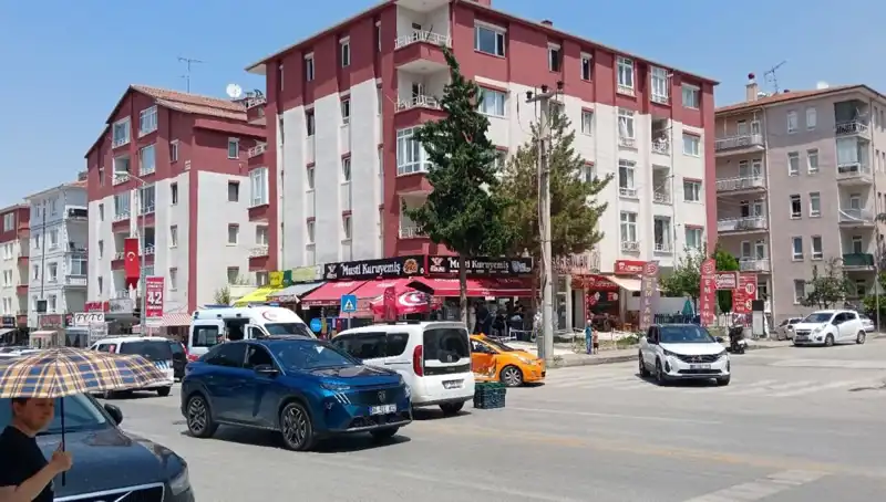 Taksi ile Otomobil Çarpıştı: Neyin Altında Yatan Gerçekler?