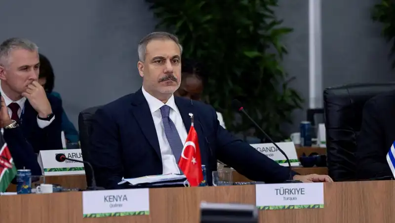 Yapay Zeka Tehdit Mi, Fırsat mı? Bakan Fidan BRICS Zirvesi'nde Uyardı