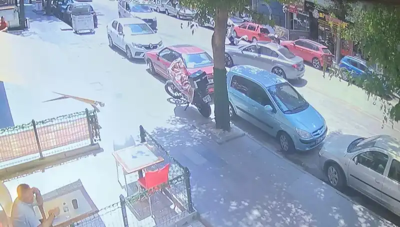 Karşıdan Karşıya Geçerken Araba Çarpan Yayaya İlk Müdahale Başarıyla Yapıldı
