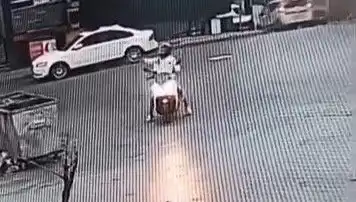 İstanbul'da AVM Önünde Akılalmaz Olay: Silahlı Saldırı Gerçekleşti!