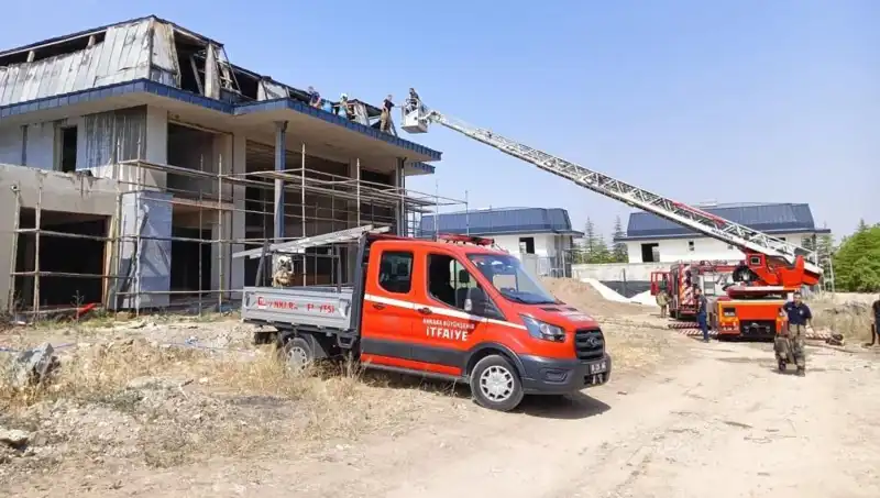 Ankara Gölbaşı’nda Villaların Olduğu Alanda Yangın Çıktı!
